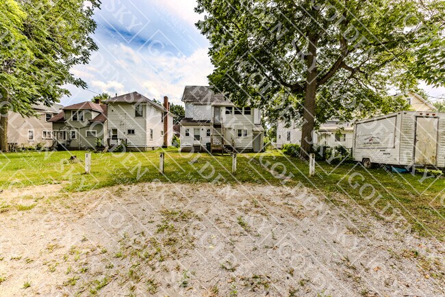 230 Kinsey St Unidad 3