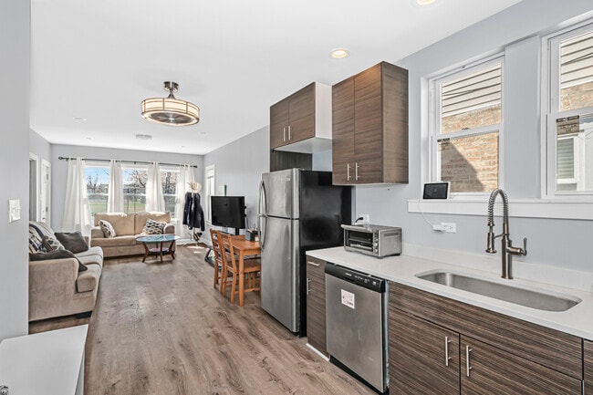 Photo - 9105 S Racine Ave