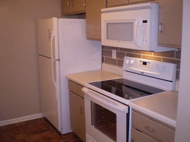 Photo - 510 E Gillespie St Unit E 28