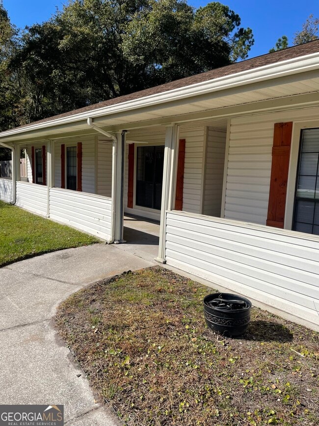 Photo - 211 N Woodvalley Dr