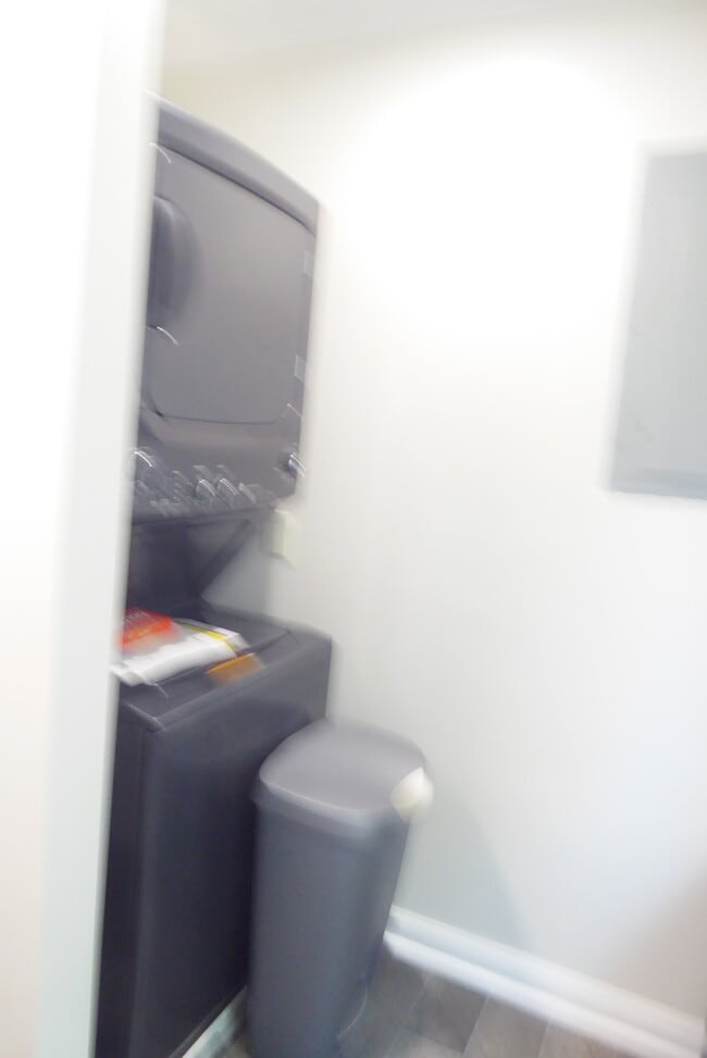 Photo - 209 N Bigby Dr