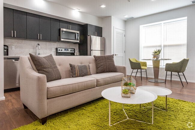 Photo - 9 E. Mount Royal