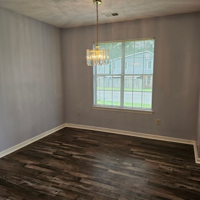 Photo - Available now MOVE IN SPECIAL HALF OFF FIR...