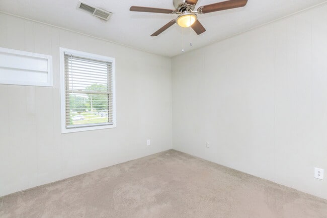 2 BD - 1.5 BA