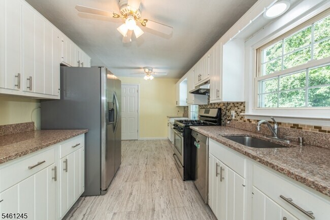 39 Warren Trail