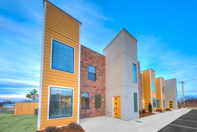 Sebastian Square - Sebastian Square Apartments
