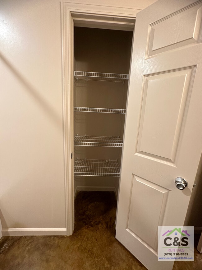 Photo - 601 N 6-1/2 St Unit 3