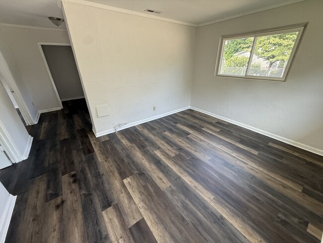 Photo - 1800 Carson Ave