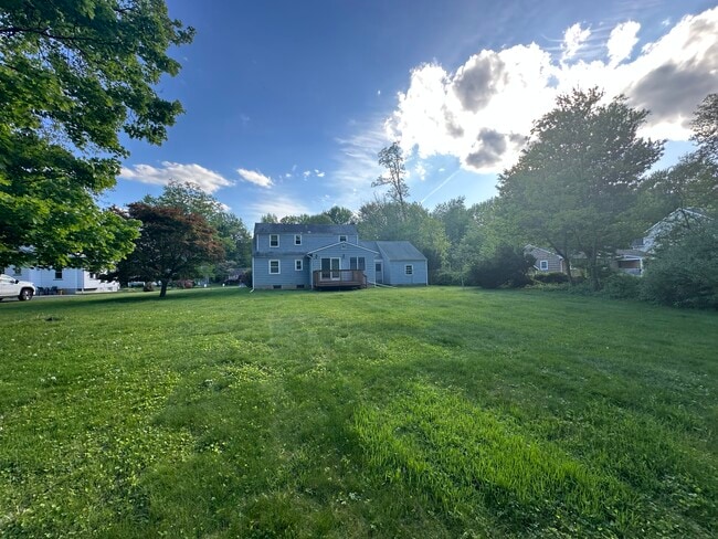Photo - 1535 Frank St