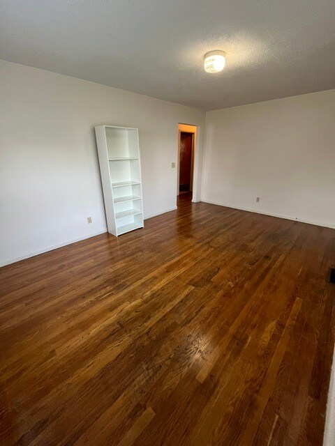 Living Room - 222 S Roosevelt St Unit 222 Main House