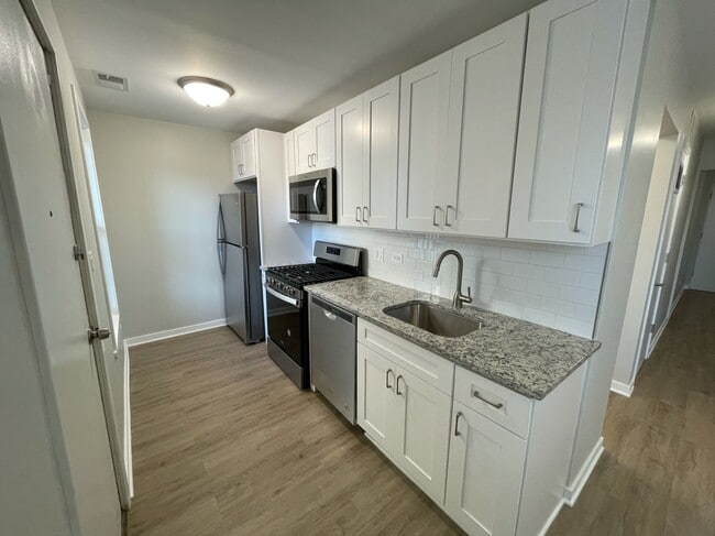 Photo - 2677 N Lincoln Ave Unidad 3R