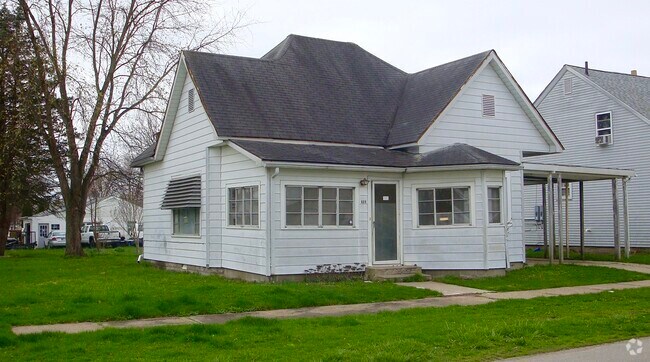 Building Photo - 689 E St NE Rental