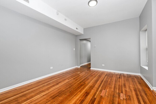 Photo - 5201 S Calumet Ave