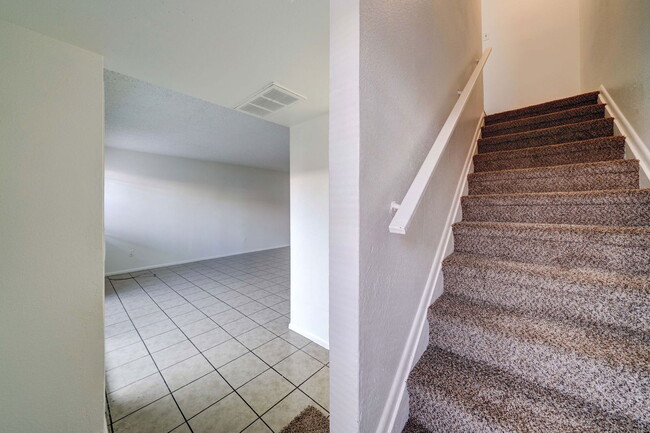 Photo - 2696 N 43rd Ave