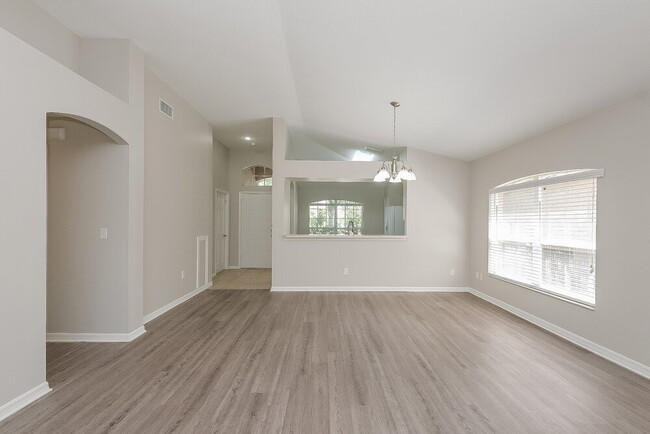 Photo - 4812 Limerick Dr