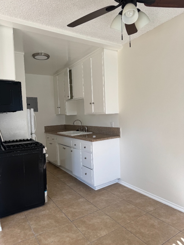 Photo - 999 Locust St Unidad 14