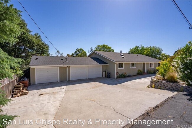 4 br, 3 bath House - 3500 Colima - 4 br, 3 bath House - 3500 Colima