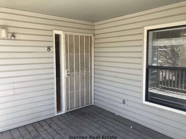 Building Photo - 333 Leroux G - APPLY NOW Rental