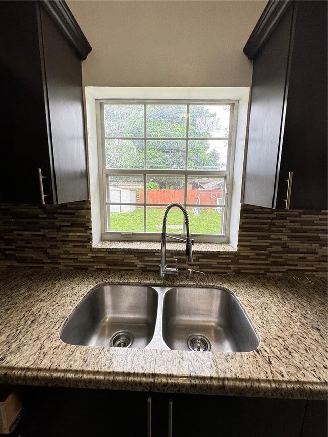 Photo - 620 NW 186th St