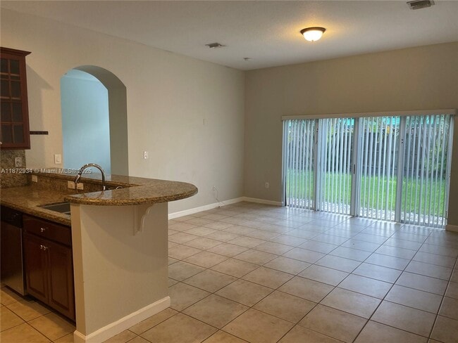 Photo - 16637 SW 52nd St