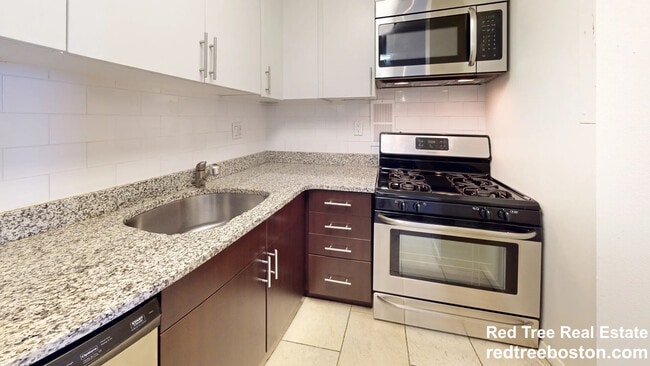 Building Photo - 175 Freeman St