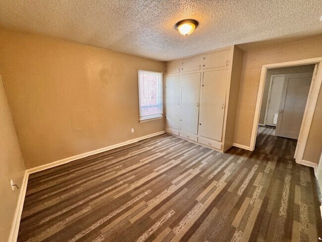 Photo - North End 2 Bedroom 1 Bathroom Cottage