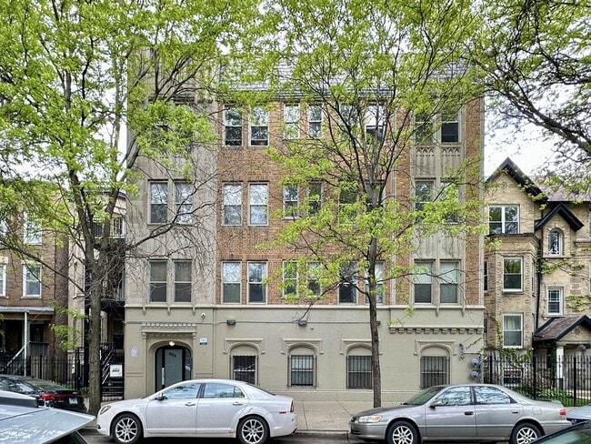 Photo - 5054 N Winthrop Ave Unidad 113