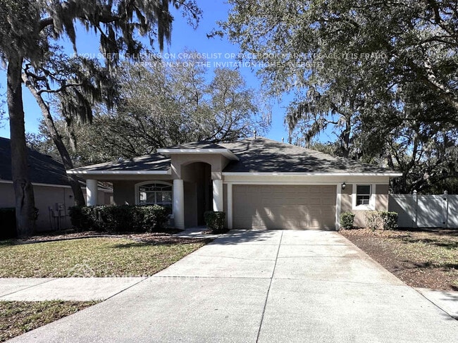 Building Photo - 814 Straw Lake Dr