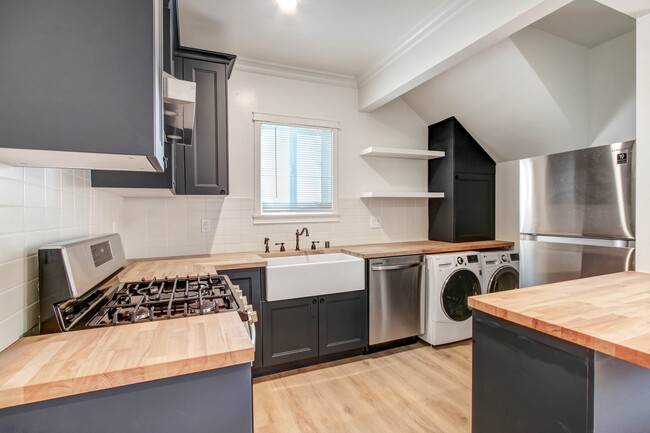Sunset Apartments - Sunset Apartments