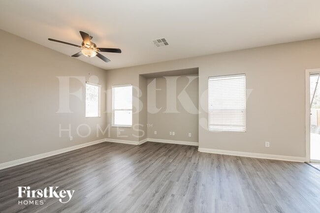Photo - 1708 Mizzenmast Ave