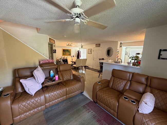 Photo - 123 Yacht Club Way
