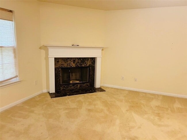 Photo - 2920 Centerglen Ln