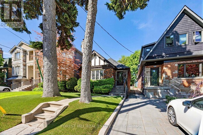 Photo - 138 Castlewood Rd