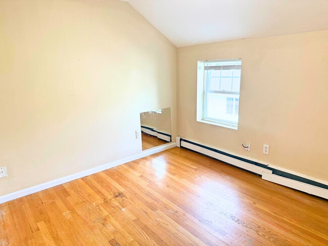 Photo - 104 Calvary St Unit 104R