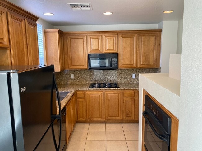 Photo - Park Avenue Mid-Rise Condo. Balcony. Full Services HOA Unit 203