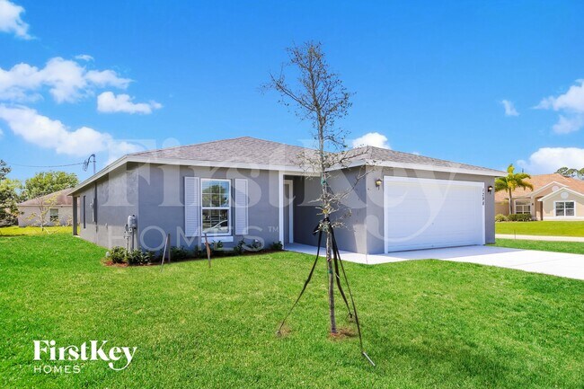 Photo - 1298 SW Crost Ave