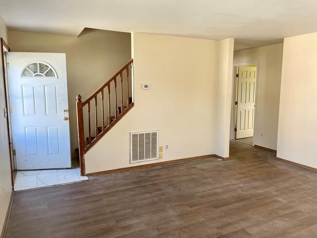 Photo - 3648 Ridge Rd