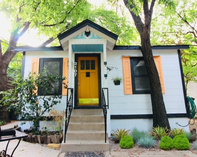 Building Photo - Charming North Campus Bungalow Rental
