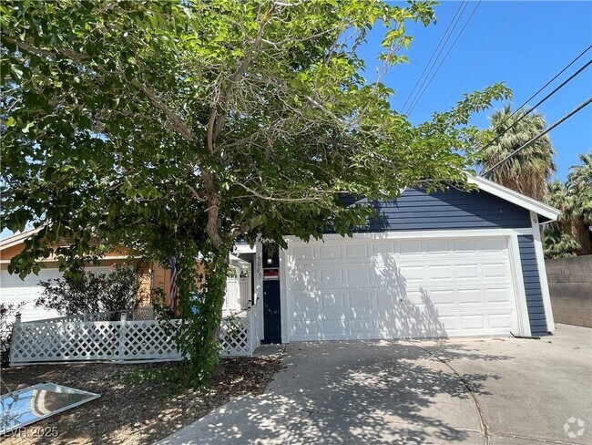 Building Photo - 5005 Celebrity Cir Rental