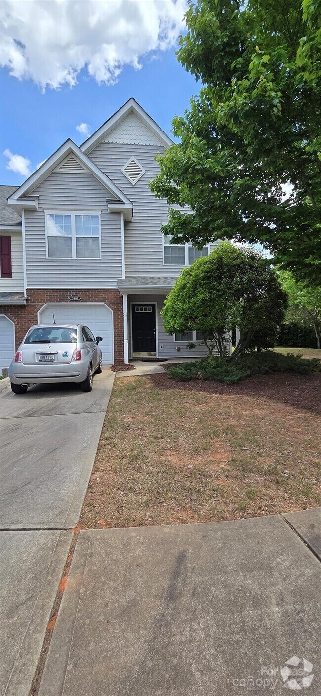 Building Photo - 3101 Des Prez Avenue Rental