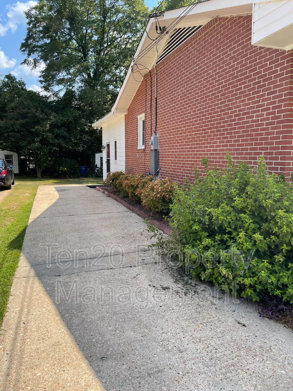 Photo - 4120 Canady St