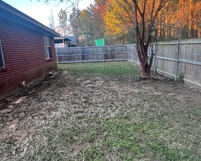 Photo - 1102 Dierks St