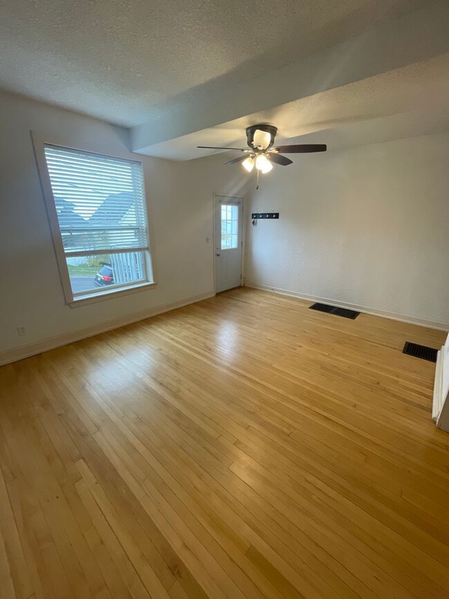 Photo - AVAILABLE NOW - 3 Bedroom/1.5 Bath Home wi...