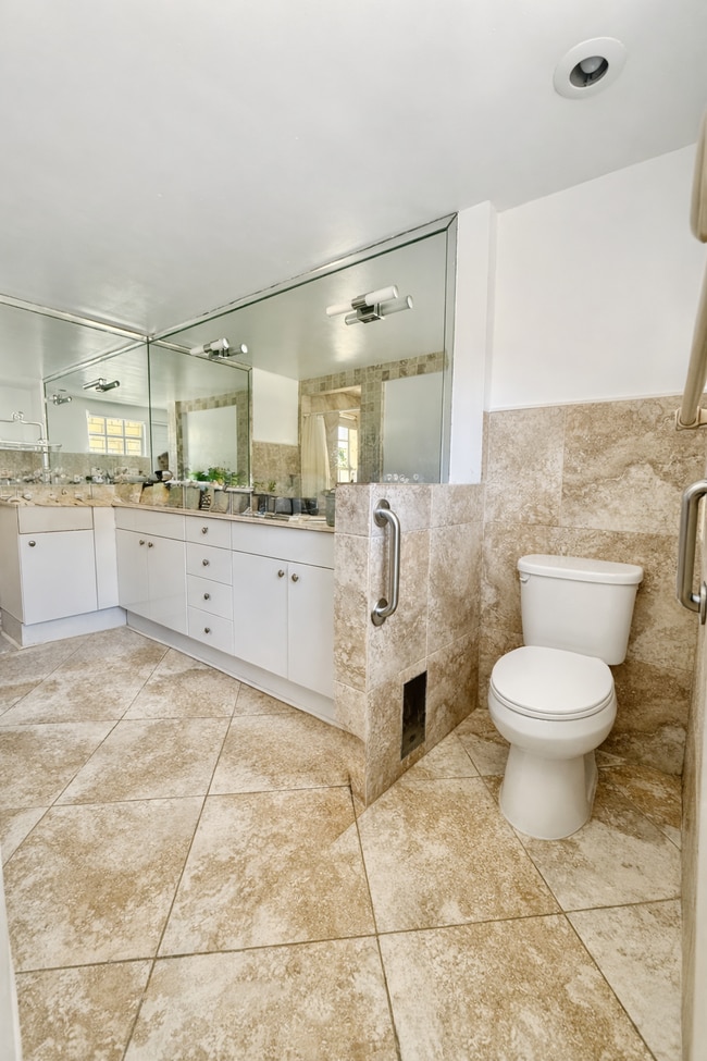 Photo - 19301 NW 5th Ct