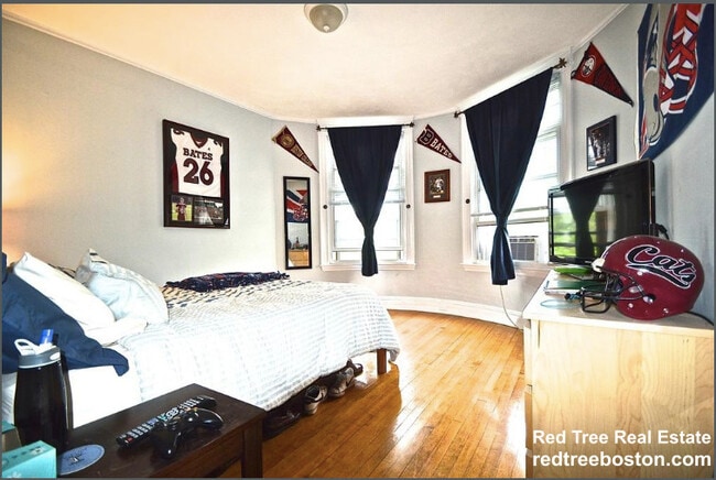 Photo - 1793 Beacon St Unit #5