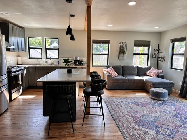 Photo - The Historic Victorian Unit 214 North Polk Street #2B