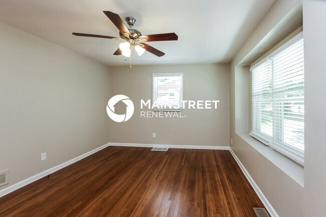 3 Bedroom Pet-Friendly Home in Charlotte, NC with Main Street Renewal
