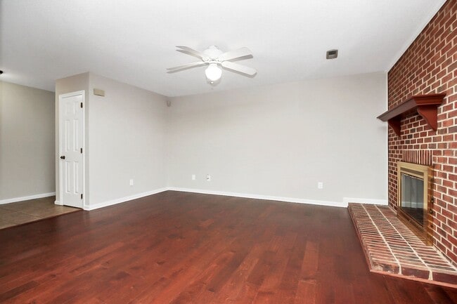 Photo - Spacious Condo in East Charlotte; Minutes ...