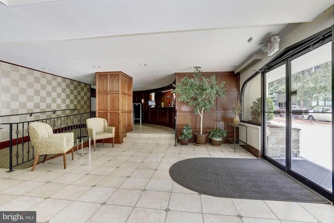 Photo - 922 24th St NW Unit 115