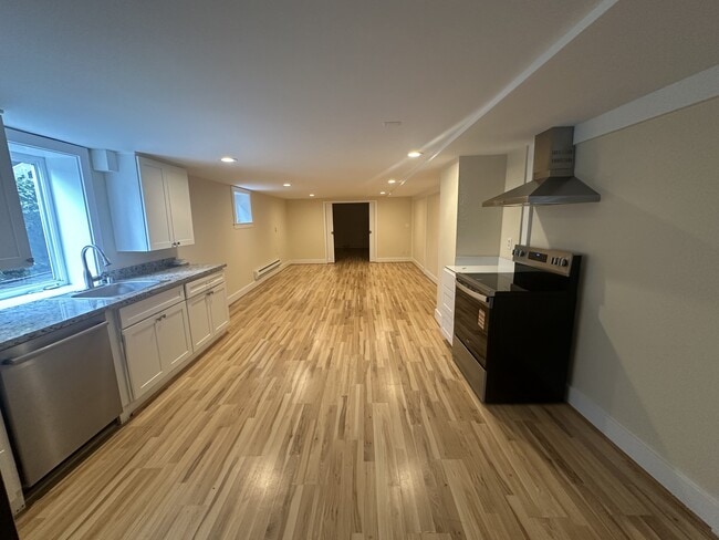 Photo - 1126 18th Ave E